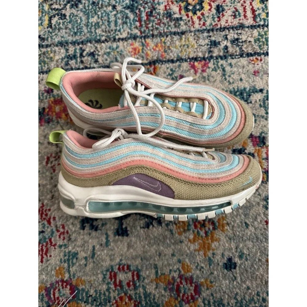 Nike Air Max 97 SE GS Sun Club Copa Sail Wheat Grass DQ4126-400‎ 5Y 6.5 Women